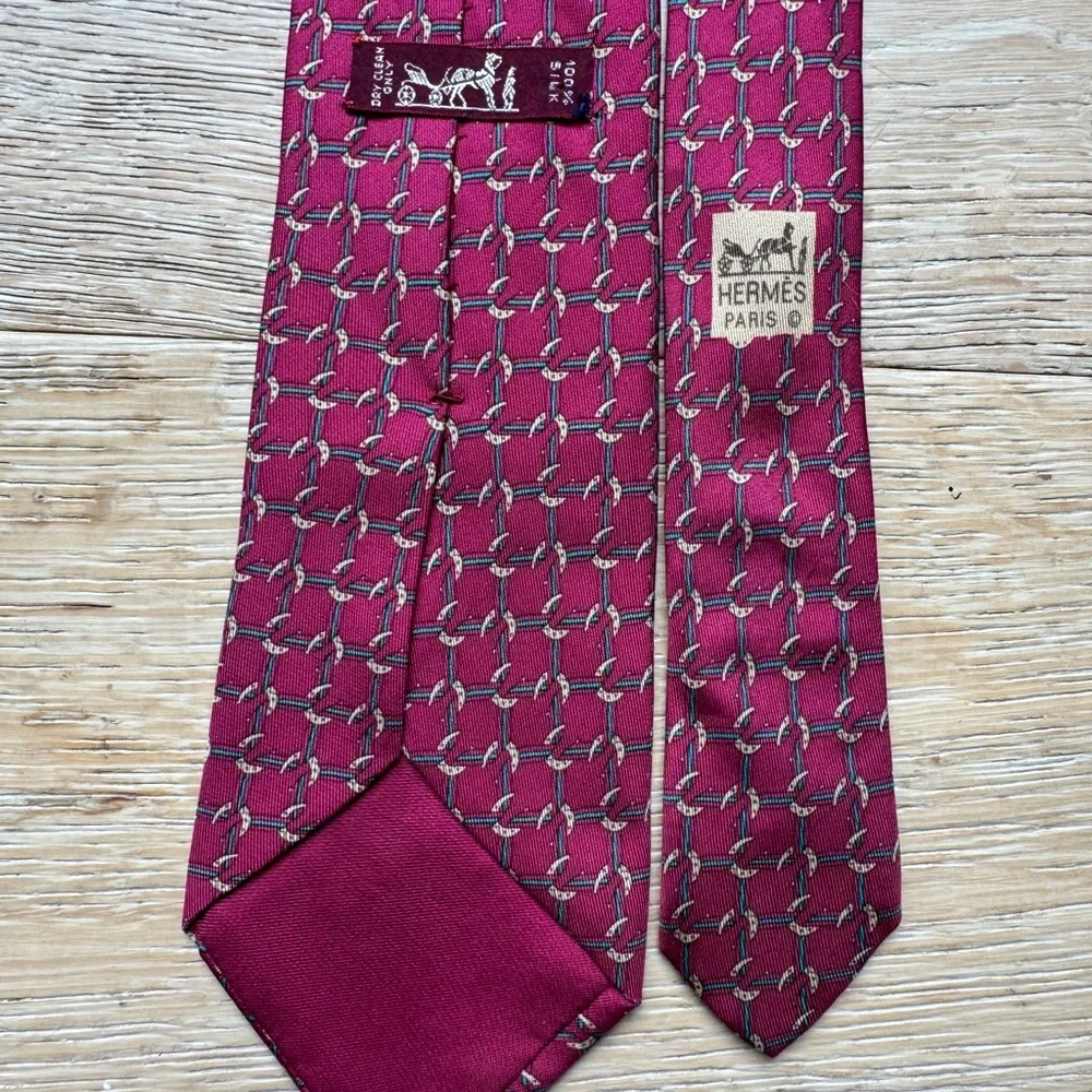 🔥HERMES Silk printed TIE STUNNING Price Firm!